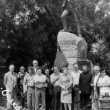 Писательский десант в г. Очакове у памятника Суворову, 1982 г.