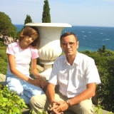Валерий Бабич и внучка Даша Бабич. Крым, Мисхор, август 2005 года