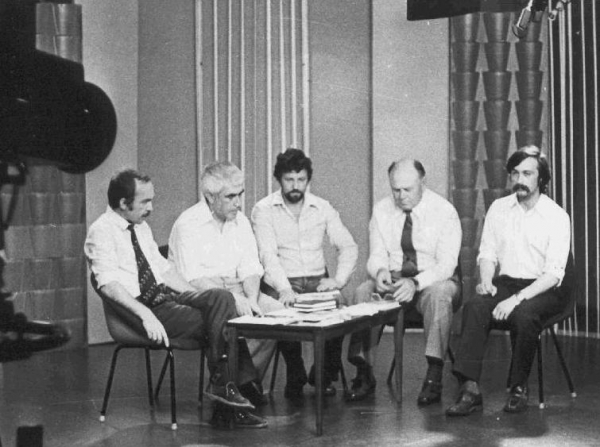 Писатели Николаева на телестудии: В.Пучков, Э.Январёв, В.Качурин, М.Божаткин, Д.Креминь.1978 г.